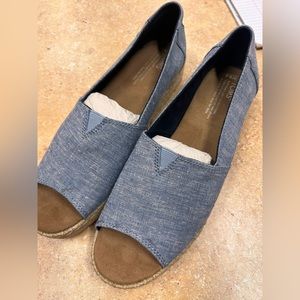 Toms sandals